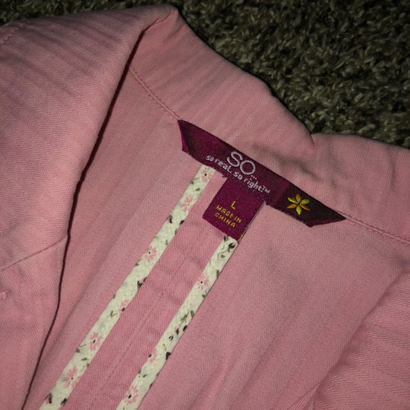 Blazer - Picture 2 of 3